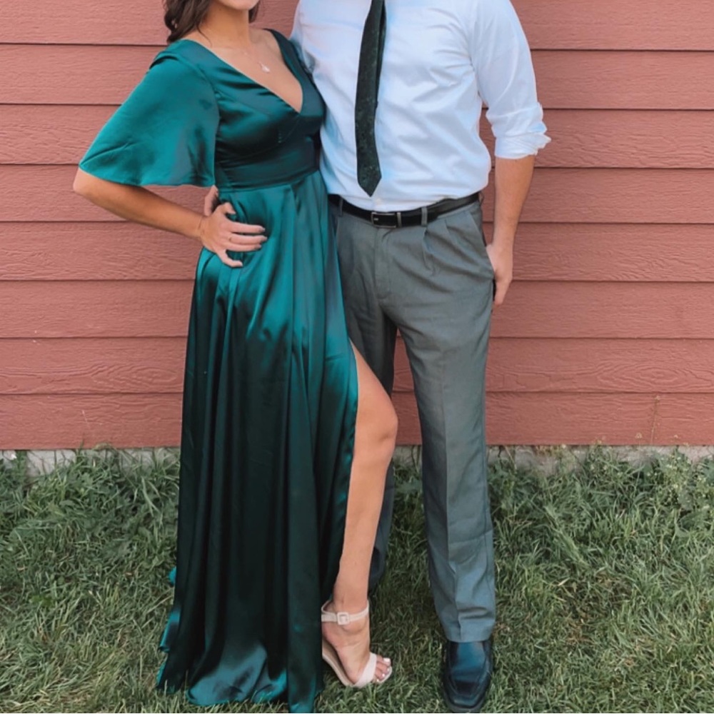 Emerald Green Dress - Size 10 - David’s Bridal